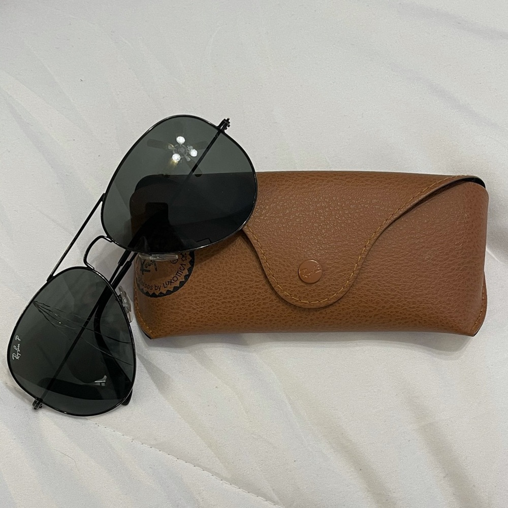 BLACK RAY BAN AVIATORS POLARIZED